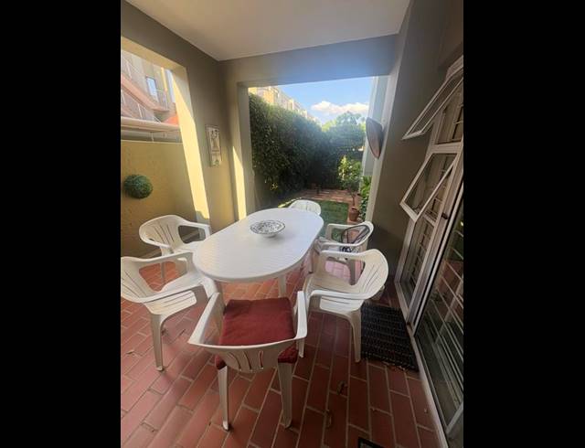 2 BEDROOM APARTMENT FOR SALE IN GLENHAZEL